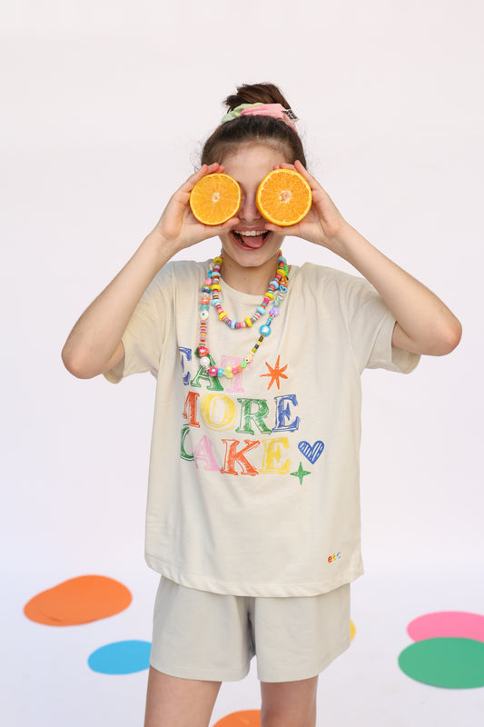T-shirt / Eat More Cake