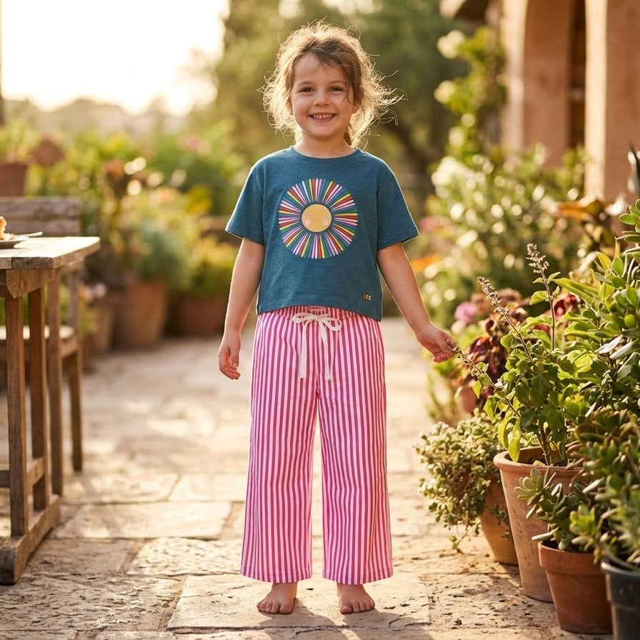 Blue T-shirt sunshine