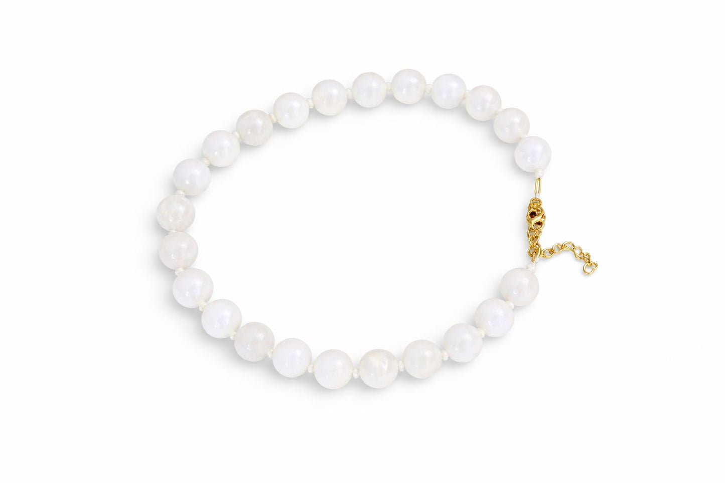 White pearl necklace